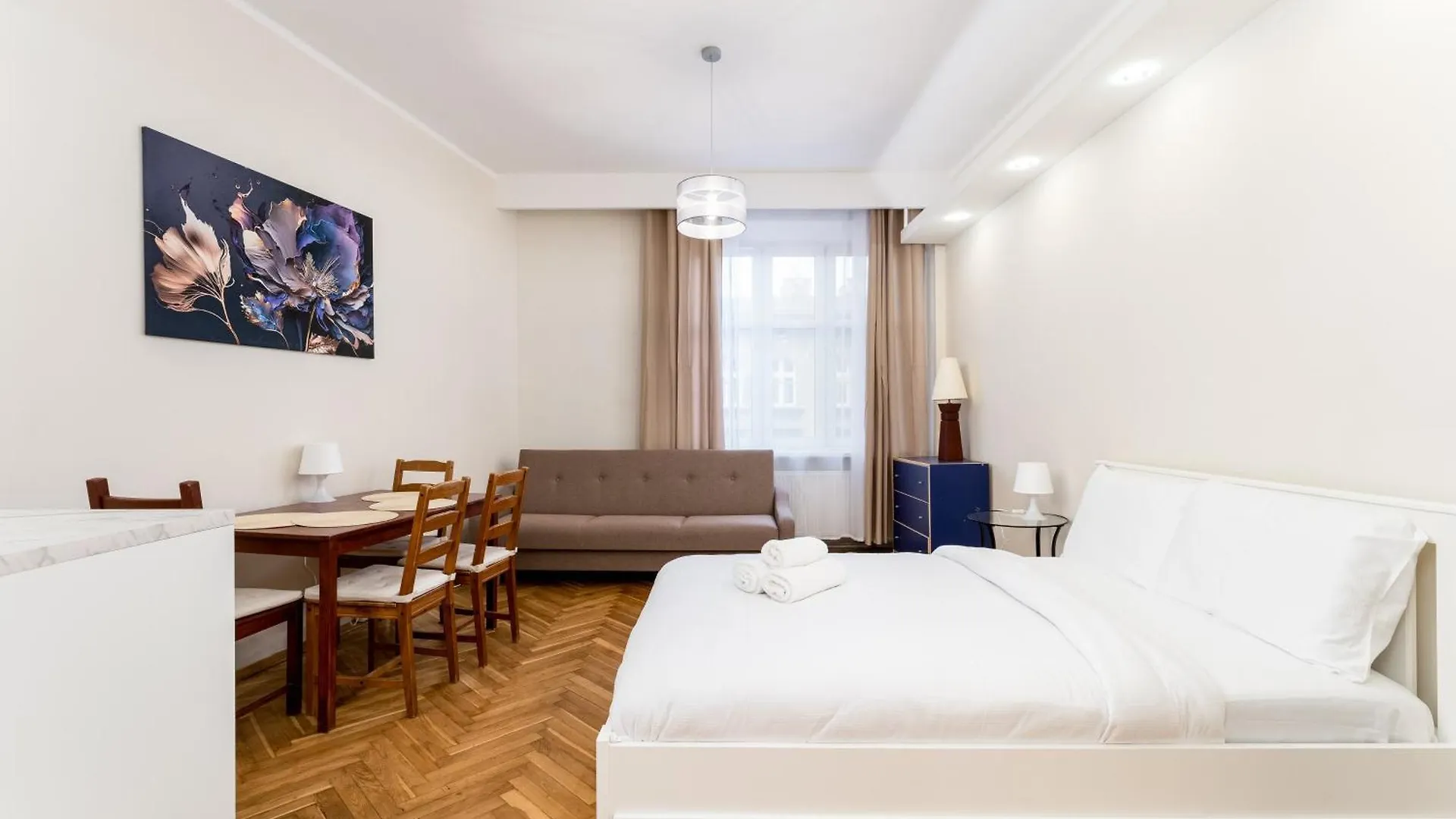 Apartment Royal Cracow Studios Krakow Poland