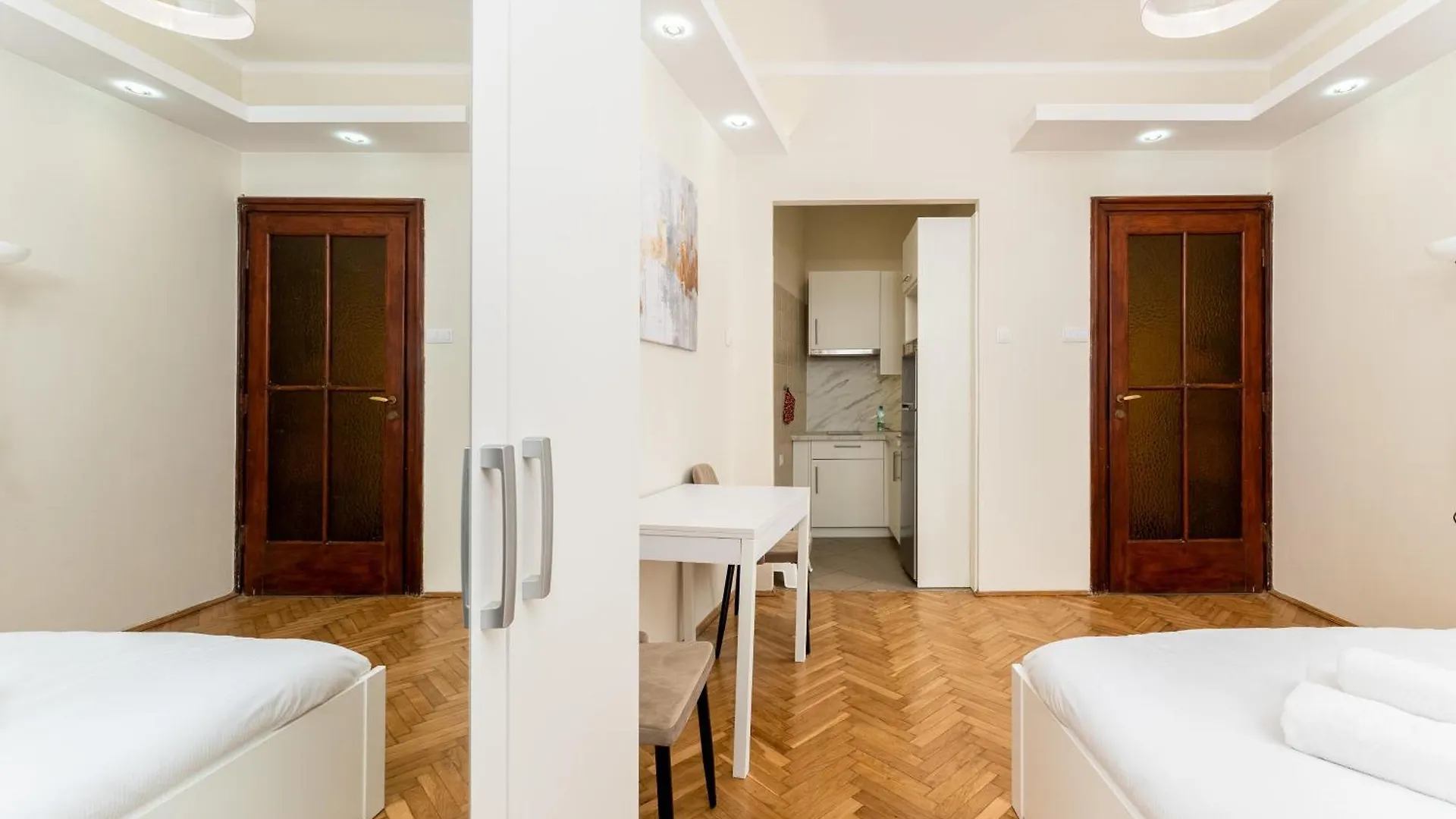 Royal Cracow Studios Krakow Apartment