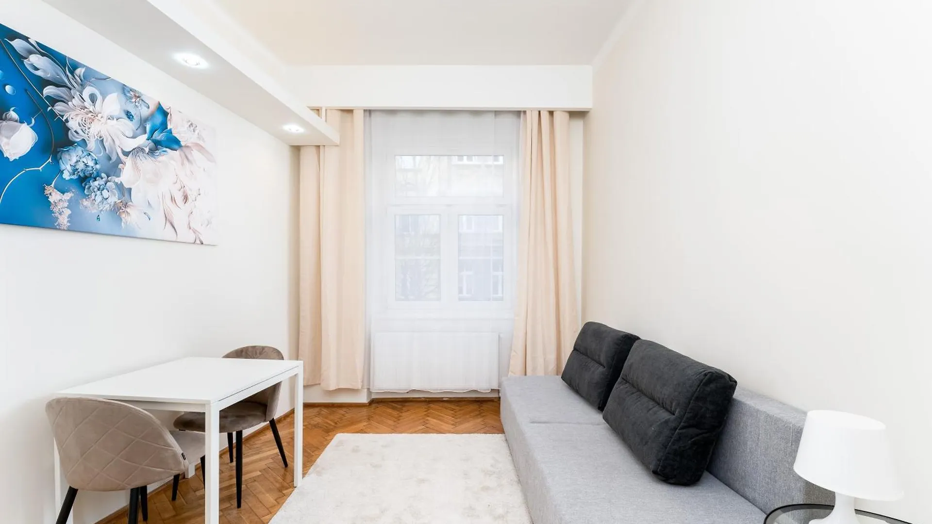 Apartment Royal Cracow Studios Krakow Poland